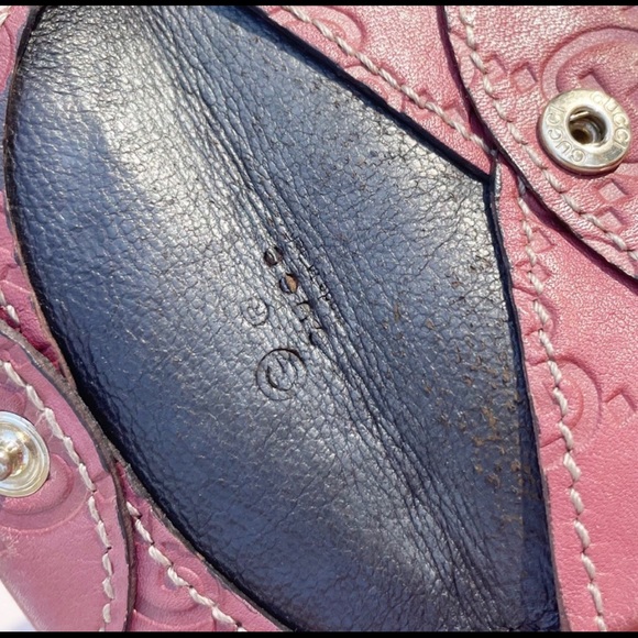 Gucci Guccissima Monogram Pink Coin Pouch - Picture 4 of 5